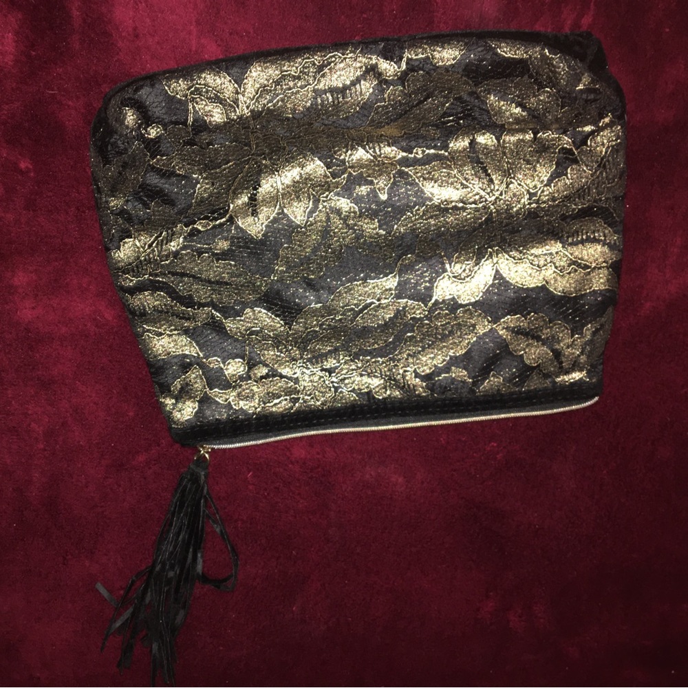 a black gold purse for any special occasion